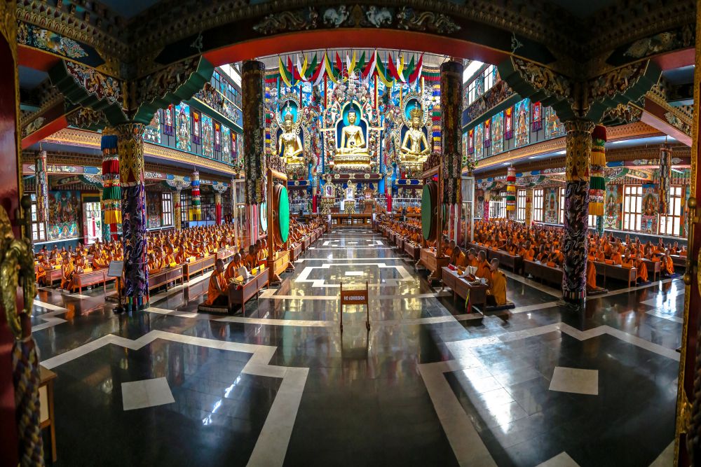 Bylakuppe Golden Temple and tibetan Monastery