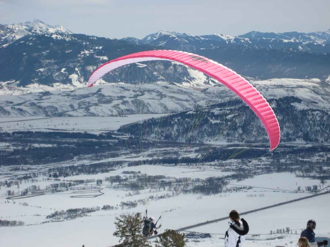 TANDEM PARAGLIDING IN SOLANG