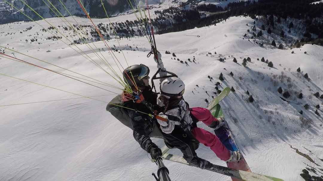 TANDEM PARAGLIDING IN SOLANG