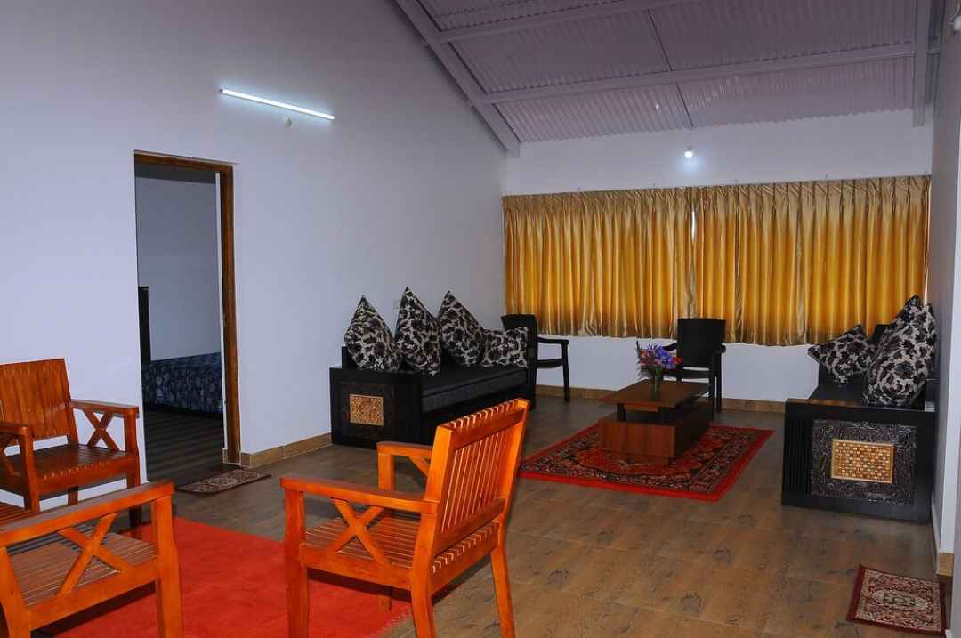 lavish bungalow in Munnar